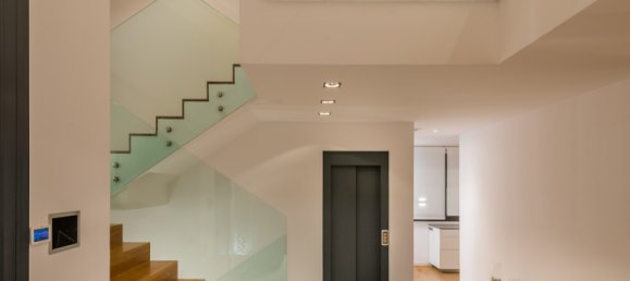 6 bedrooms Villa in Marbella, Spain No. 93730 4