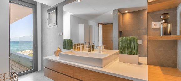 6 bedrooms Villa in Marbella, Spain No. 93730 18