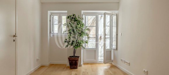 180m² Building in Lisbon, Portugal No. 139666 9