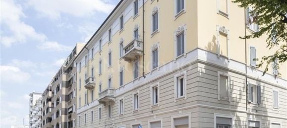 2 rooms Apartment in Milan, Italy No. 338138 3