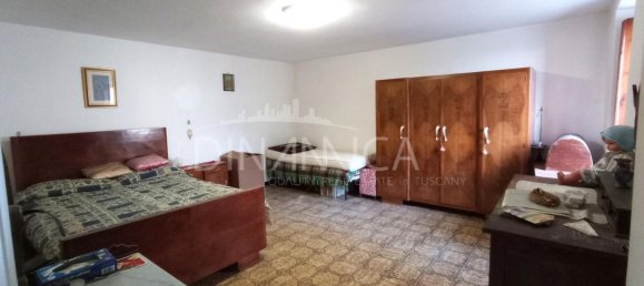 5 rooms House in Vinci, Italy No. 230279 10