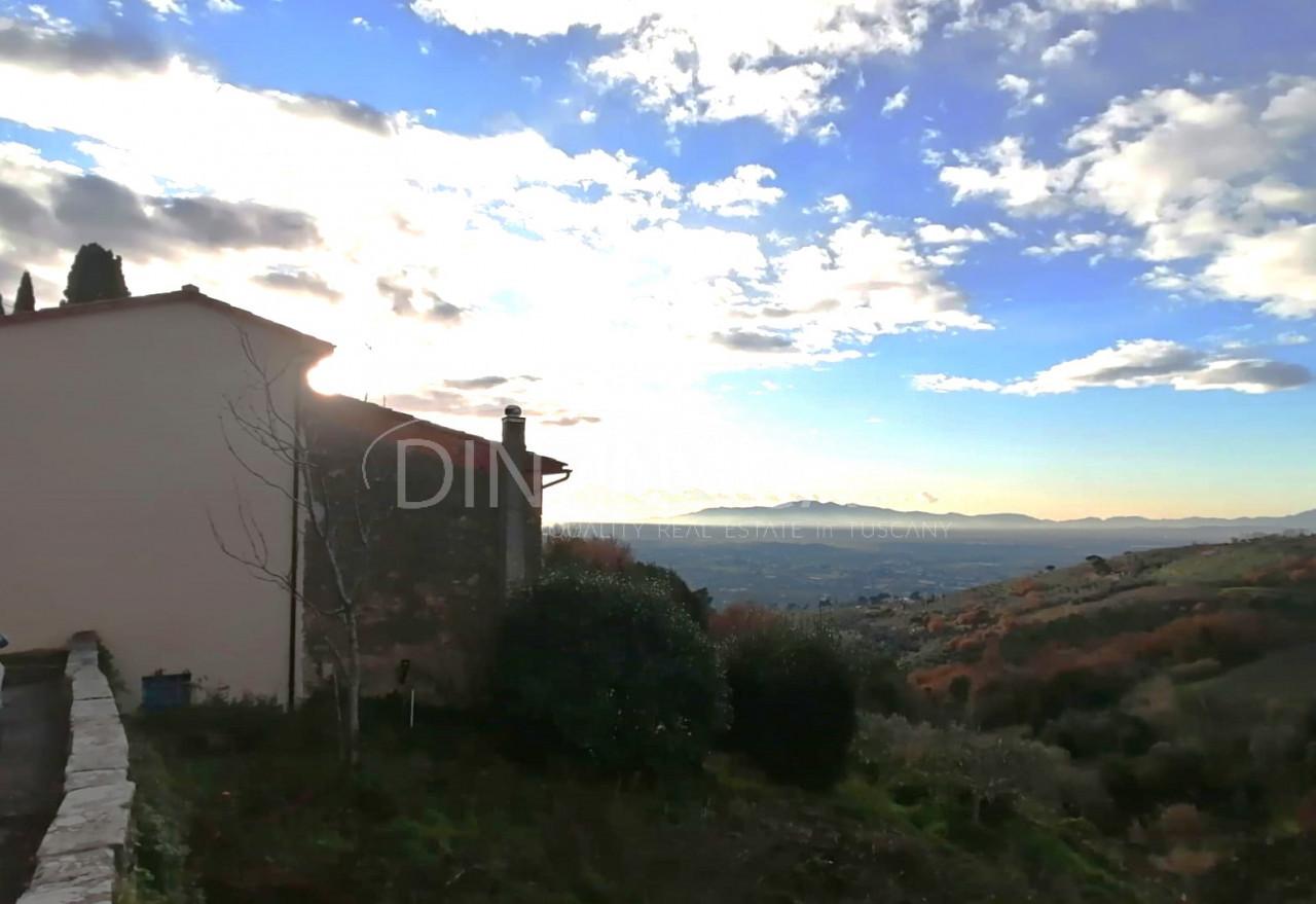 5 rooms House in Vinci, Italy No. 230279