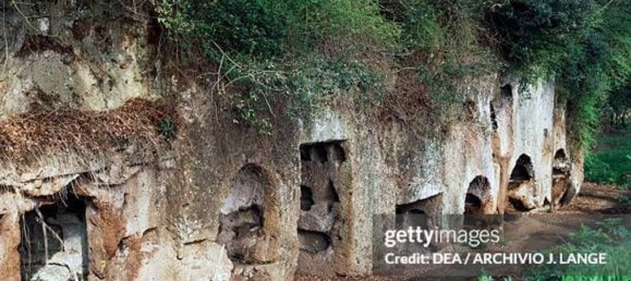 7 rooms Apartment in Sutri, Italy No. 12999 18