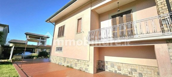 3 bedrooms Villa in Montignoso, Italy No. 48869 6