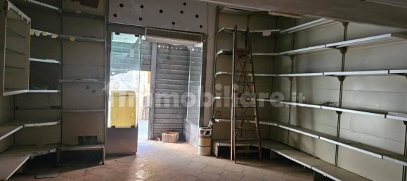 2 rooms Commercial property in Naples, Italy No. 315838 4