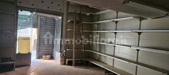 2 rooms Commercial property in Naples, Italy No. 315838 10