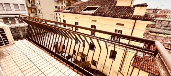 2 bedrooms Apartment in Vicenza, Italy No. 321728 10