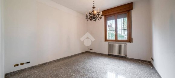 4 Schlafzimmer Haus in Novellara, Italy, Nr. 265268 19