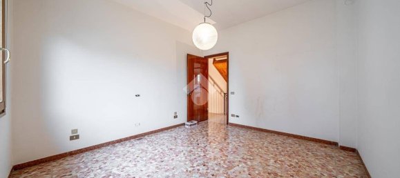 4 Schlafzimmer Haus in Novellara, Italy, Nr. 265268 26