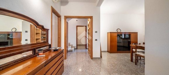 4 Schlafzimmer Haus in Novellara, Italy, Nr. 265268 6