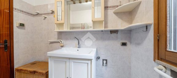 4 Schlafzimmer Haus in Novellara, Italy, Nr. 265268 17