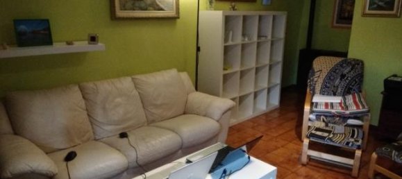 3 bedrooms House in Camino, Italy No. 252827 3