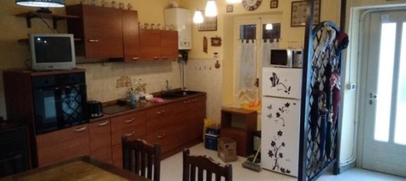 3 bedrooms House in Camino, Italy No. 252827 6