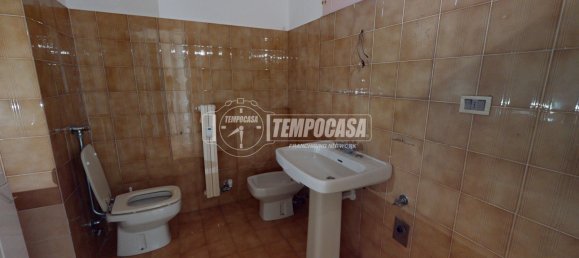 2 bedrooms Apartment in Brandizzo, Italy No. 348711 4