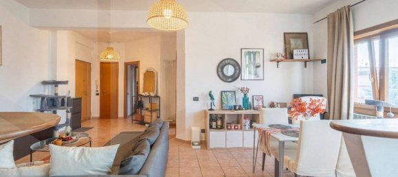 2 bedrooms Apartment in Ciampino, Italy No. 24703 10