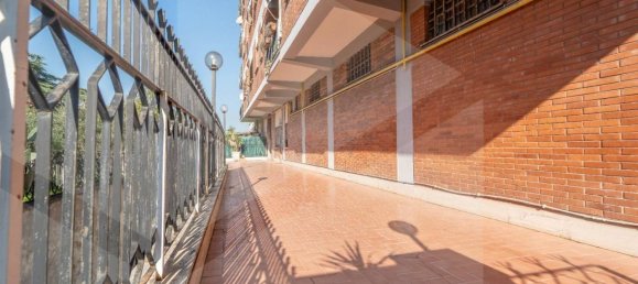 2 bedrooms Apartment in Ciampino, Italy No. 24703 4