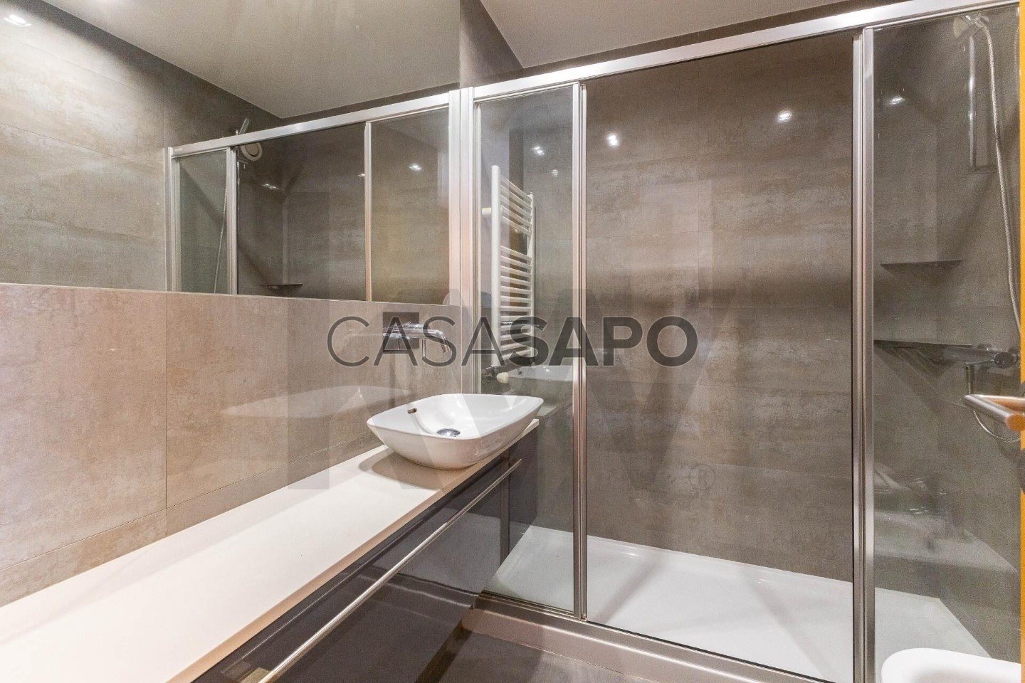 Dúplex de 3 dormitorios en Sao Felix da Marinha, Portugal No. 213634