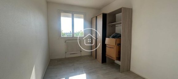 2 bedrooms Apartment in Blois, France No. 303734 4