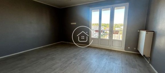 2 bedrooms Apartment in Blois, France No. 303734 2