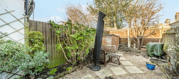 2 bedrooms House in London, United Kingdom No. 12929 3