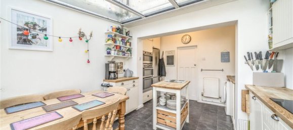 2 bedrooms House in London, United Kingdom No. 12929 2