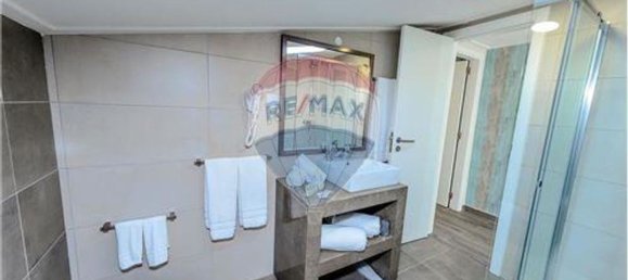 683m² Building in Nazare, Portugal No. 82187 32