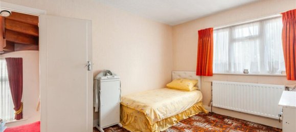 4 Schlafzimmer Haus in Edgware, United Kingdom, Nr. 3626 9