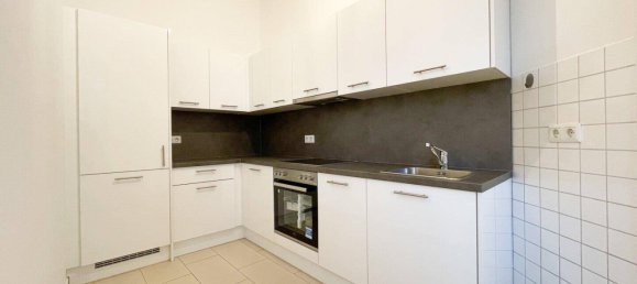 2 rooms Apartment in Vienna, Austria No. 168009 2