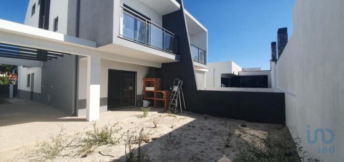 4 bedrooms House in Seixal, Portugal No. 1000