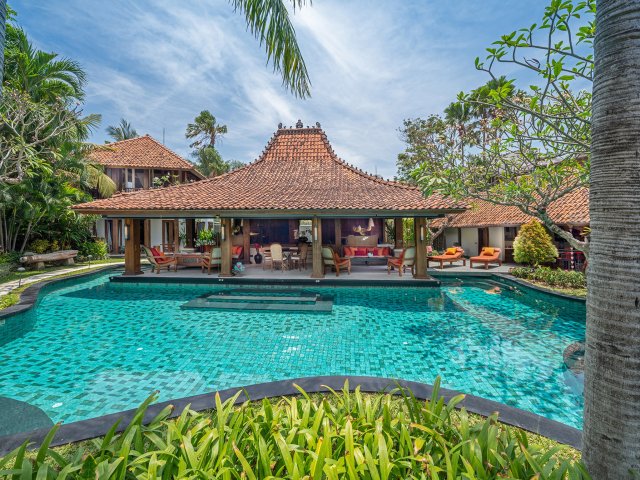 4 bedrooms Villa for rent in Seminyak, Badung, Bali, Indonesia № 2944