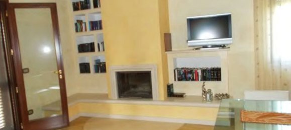 Квартира с 7 комнатами в Франкавилла Фонтана, Италия № 184036 10