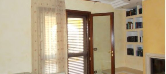 Квартира с 7 комнатами в Франкавилла Фонтана, Италия № 184036 16