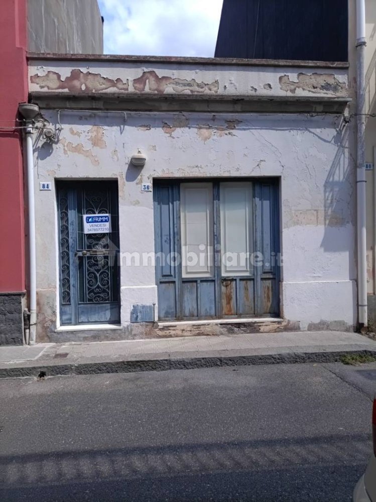 2 bedrooms House in Belpasso, Italy No. 275652