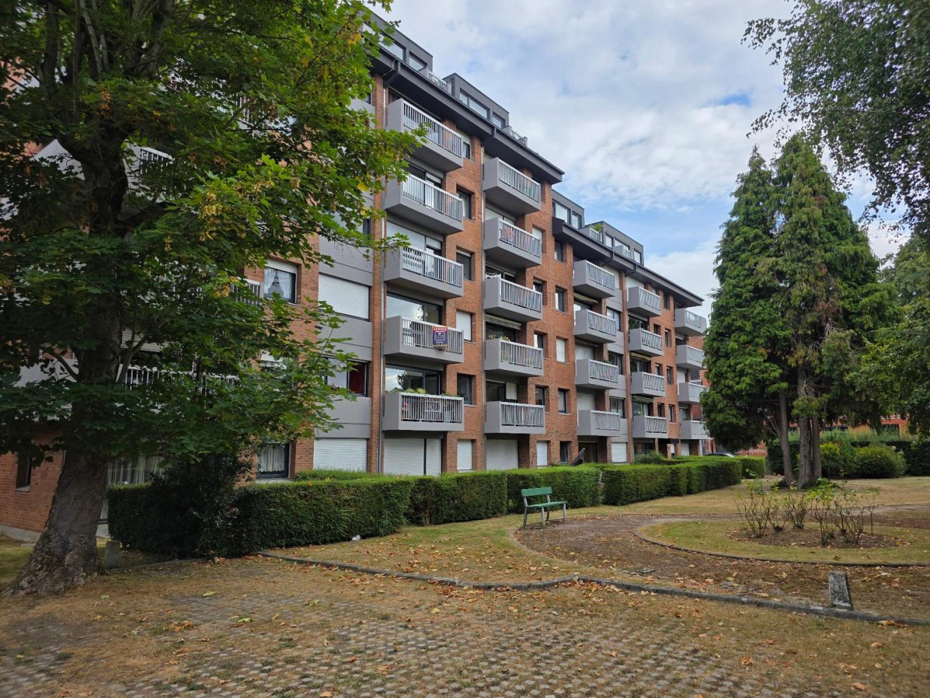 Estudio en Armentieres, France No. 320647