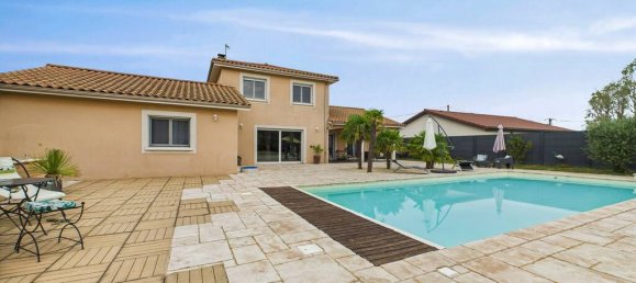 Casa de 4 dormitorios en Loire-sur-Rhone, France No. 359768 2