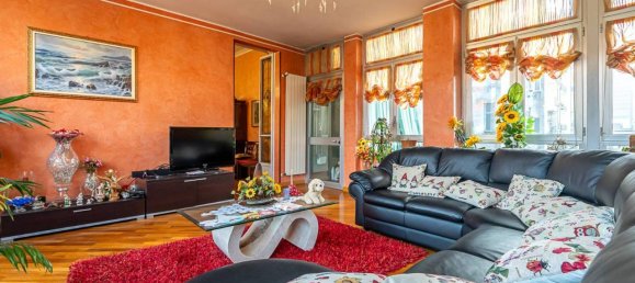6 rooms Apartment in Turin, Italy No. 27053 15