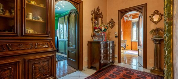 6 rooms Apartment in Turin, Italy No. 27053 6