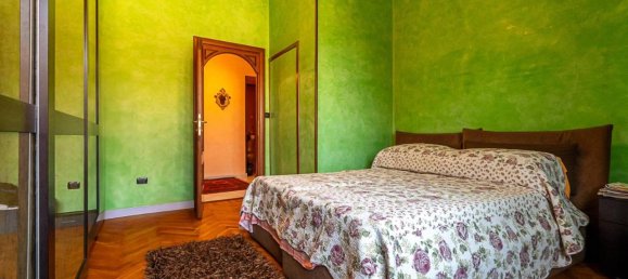6 rooms Apartment in Turin, Italy No. 27053 23