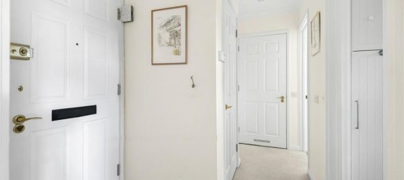 1 bedroom Apartment in London, United Kingdom No. 5388 9