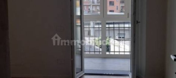 Apartamento de 2 dormitorios en Turin, Italy No. 370483 21