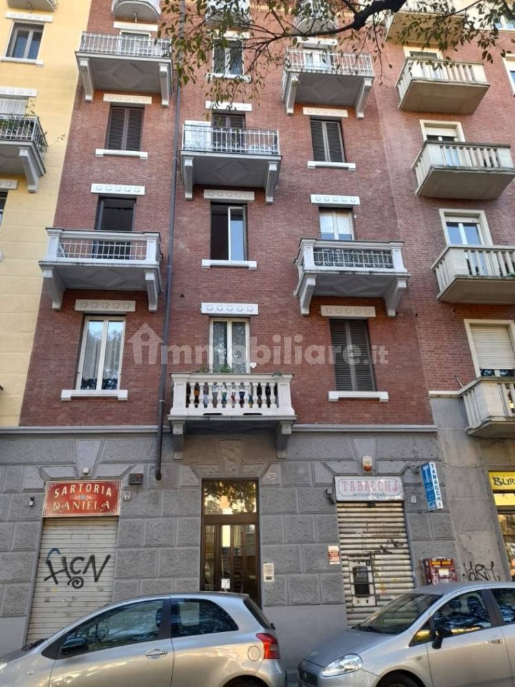 Apartamento de 2 dormitorios en Turin, Italy No. 370483
