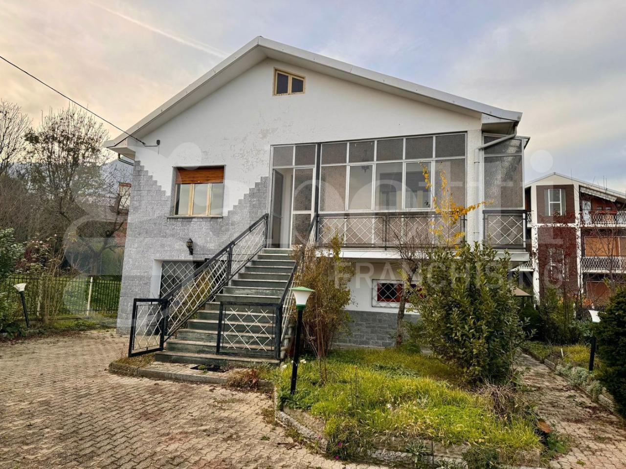 6-Zimmer Villa in Sangano, Italy, Nr. 156654
