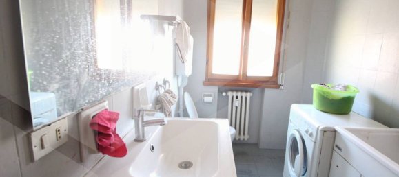 3 rooms Apartment in Bologna, Italy No. 27516 10