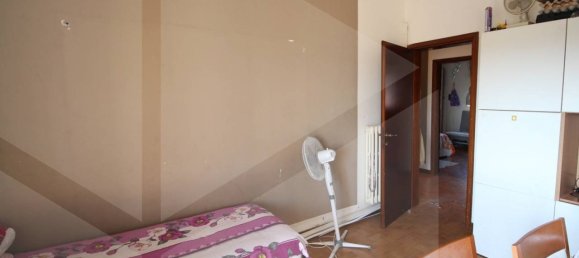 3 rooms Apartment in Bologna, Italy No. 27516 12