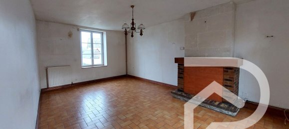 3 bedrooms Villa in Crepy-en-Valois, France No. 49349 2