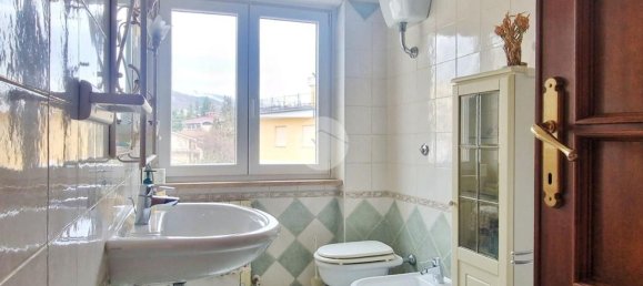 Квартира с 4 комнатами в Л’Акуила, Италия № 30582 16