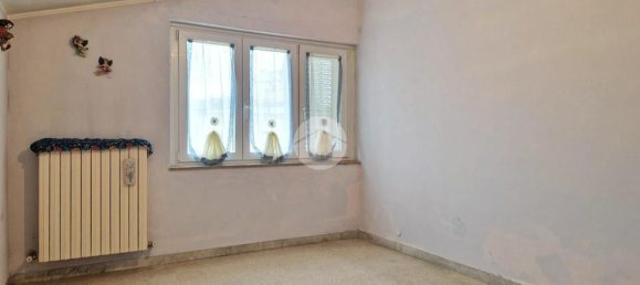 Квартира с 4 комнатами в Л’Акуила, Италия № 30582 10