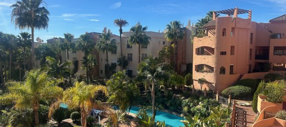 2 chambres Appartement à Estepona, Spain No. 141357 3