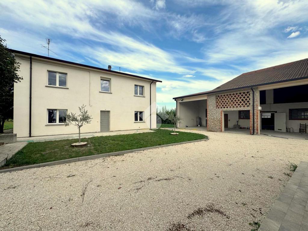 3 chambres Villa à Goito, Italy No. 315654