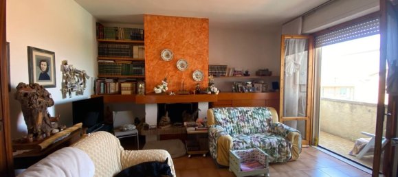 4 bedrooms Apartment in Castagneto Carducci, Italy No. 345677 2